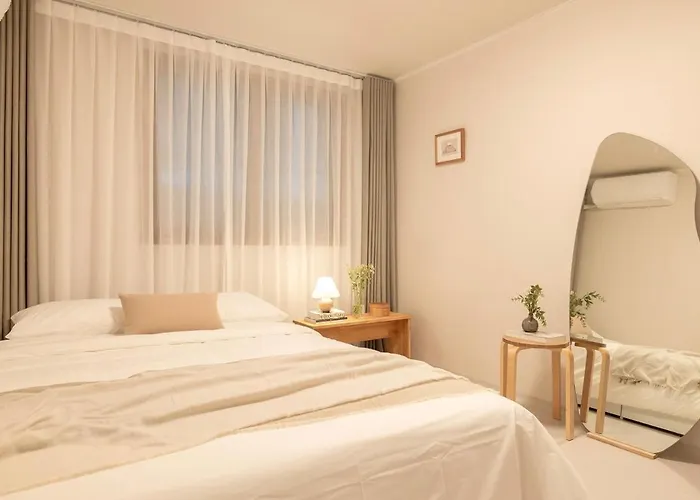 Apartment 3 Queens Hongdae,myeongdong,arex,seoul Trip,cozy *